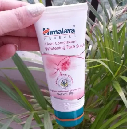 31978 himalaya face scrub deals