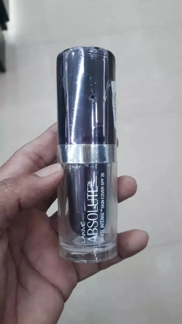 31990 lakme foundation shade image 3